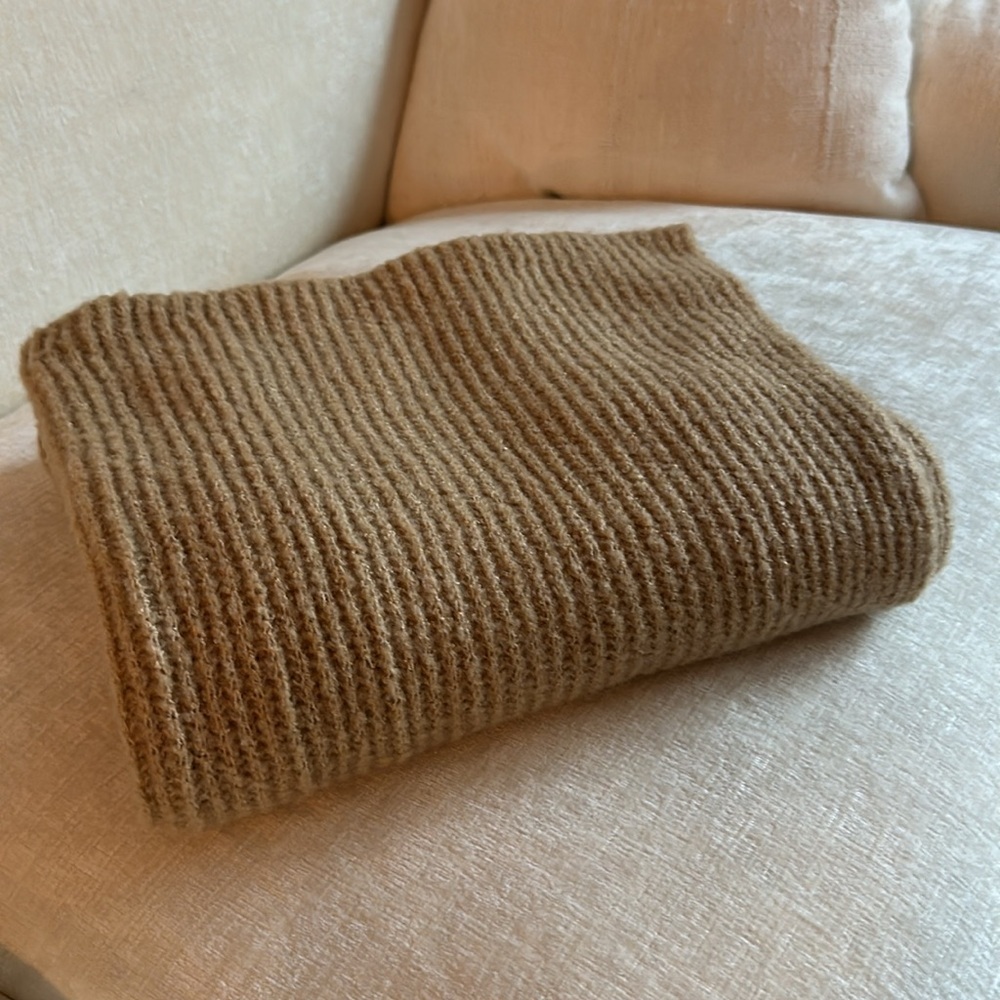 π Free π People Scarf Beige - Picture 8 of 12